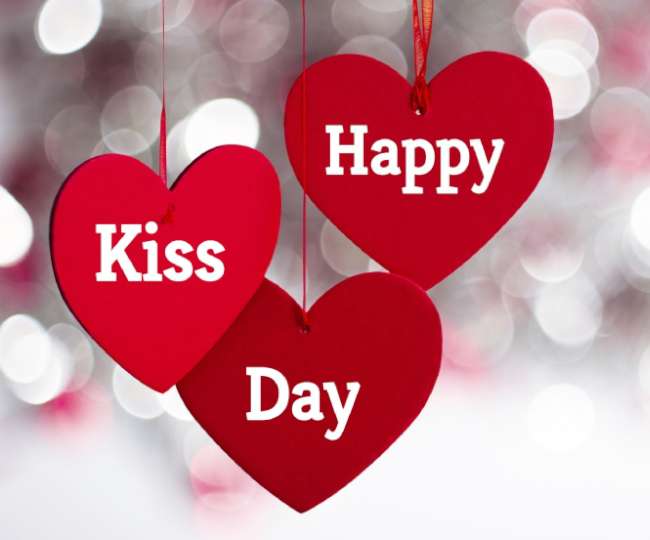 kiss day image Happy Kiss Day 2024: किस डे के फायदे,और जानिए किस डे क्यों कैसे और कब मनाया जाता है?